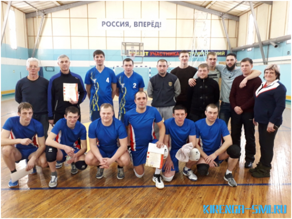 В п.Магистральный состоялся районный турнир по волейболу среди мужских команд