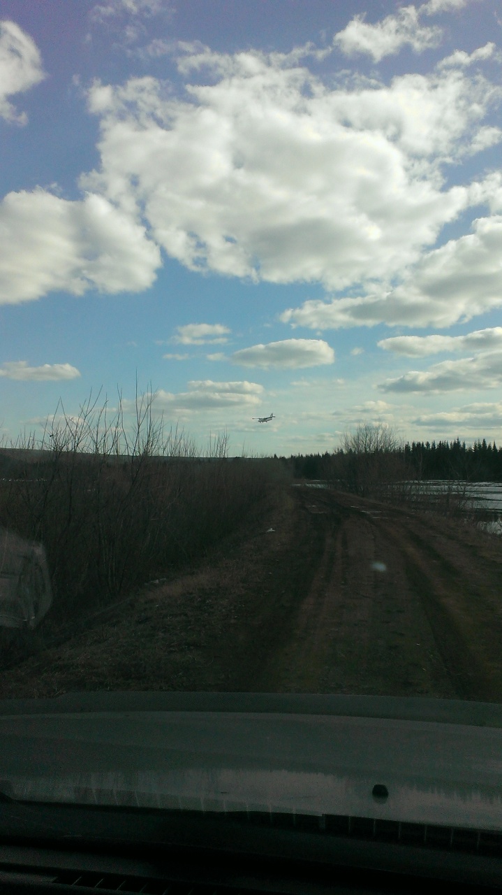 посадка самолёта в аэропорту с. Казачинское, 27 апреля 2016