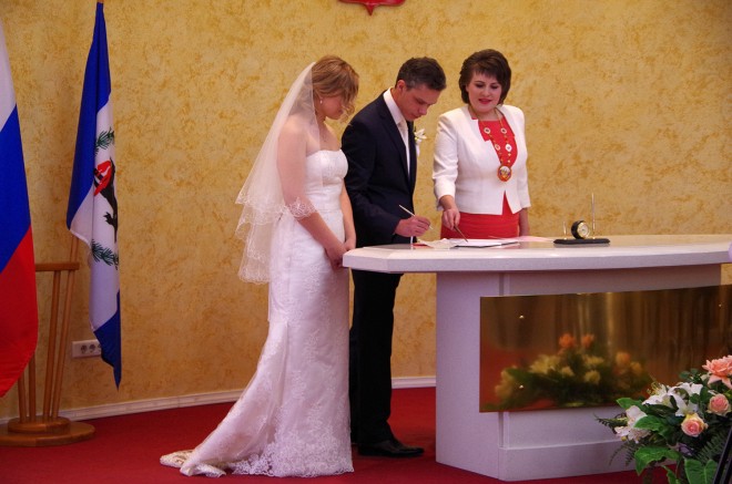 Лучшего ведущего государственной регистрации брака     выбрали в Иркутске