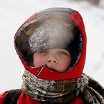В сильные холода детям в Иркутской области разрешено не ходить в школу