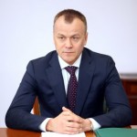 Снести все деревянные школы в Иркутской области пообещал губернатор Сергей Ерощенко