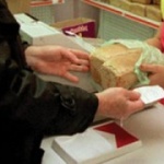 В 2015 году в России введут продовольственные карточки