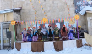 В п. Улькан прошли праздничные гулянья "Проводы Русской зимы"