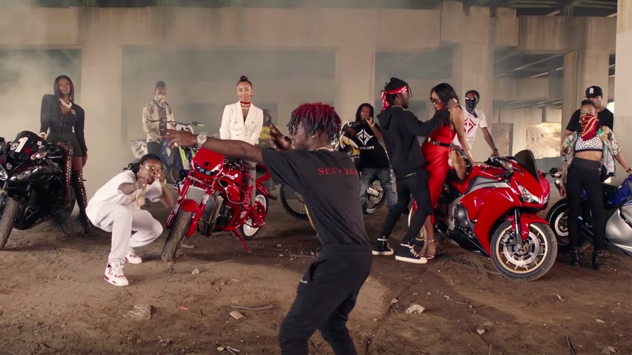 Migos - Bad and Boujee ft Lil Uzi Vert [Official Video]