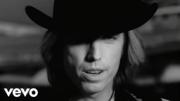 Tom Petty - Learning To Fly (Official Music Video)